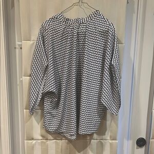 Stylish Black and White Women's Top
